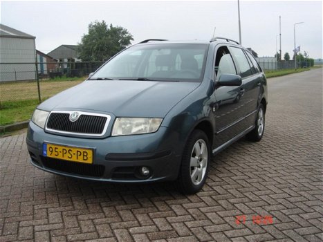 Skoda Fabia Combi - 1.4-16V Elegance Airco met boekjes+NAP - 1