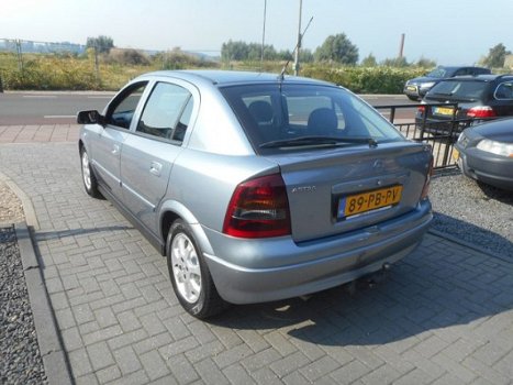 Opel Astra - 1.6I-16V NJOY AIRCO 5 DRS 2004 - 1