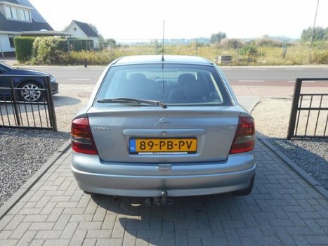 Opel Astra - 1.6I-16V NJOY AIRCO 5 DRS 2004 - 1