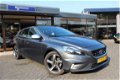 Volvo V40 - 1.6 D2 R-DESIGN PANORAMADAK EXPORTPRIJS EX BTW - 1 - Thumbnail