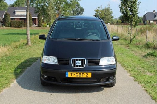 Seat Alhambra - 1.8-20VT Businessline 7-persoons Automaat - 1