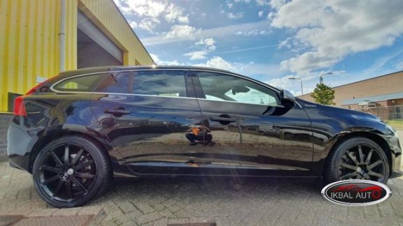 Volvo V60 - 2.4 D6 AWD Plugin-Hybrid Summum - 1