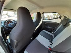Toyota Aygo - 1.0 X-play 5-drs| airco, lm-velgen, bluetooth, camera