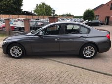 BMW 3-serie - 318d Executive Navigatie Sedan 4-drs