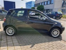 Toyota Yaris - 1.0-16V VVT-i Sol