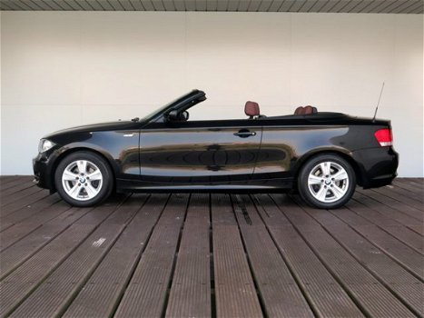 BMW 1-serie Cabrio - 118i High Executive / Navigatie / Leder - 1