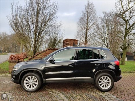 Volkswagen Tiguan - 1.4 TSI, Navigatie/ Bluetooth Nieuwstaat - 1