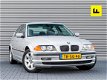 BMW 3-serie - 320i Executive | Nieuwe APK - 1 - Thumbnail