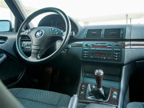 BMW 3-serie - 320i Executive | Nieuwe APK - 1