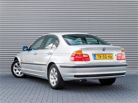 BMW 3-serie - 320i Executive | Nieuwe APK - 1