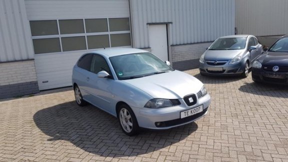 Seat Ibiza - 1.4-16V Reference ✓Climate controll ✓Nieuwe distributieriem ✓ LM velgen - 1