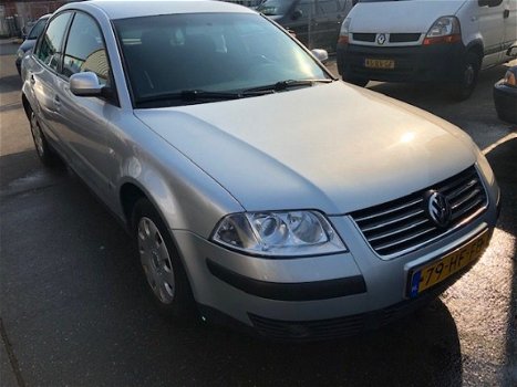 Volkswagen Passat - 1.6 - 1