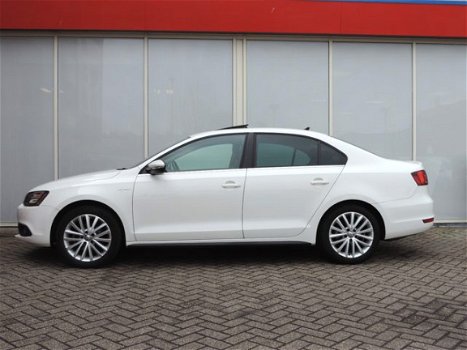 Volkswagen Jetta - 1.4 TSI Aut7 Hybrid Highline (leer, panodak, xenon) - 1