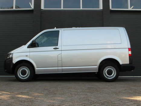 Volkswagen Transporter - 2.0 TDI 62kw L1H1 airco zij-deur BPM VRIJ - 1