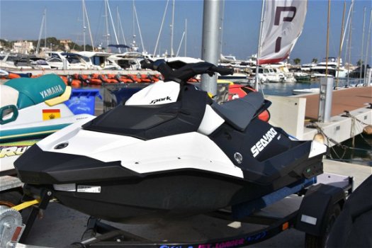 Sea-Doo Spark 2 Up 900 HO IBR - 1