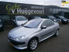 Peugeot 206 CC - 2.0-16V CLIMA CONTROL -LICHTMETAAL VELGEN-LEDRE INTRIEUR VOL OPTIES