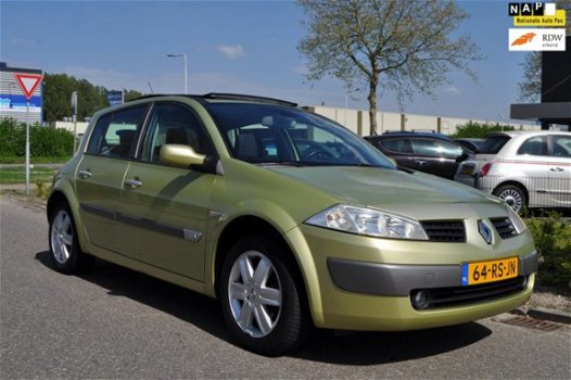 Renault Mégane - 1.6-16V Privilège Luxe 5-DEURS/CLIMA AIRCO/TREKHAAK/GLAZEN PANORAMADAK/NAP/nieuwe A - 1