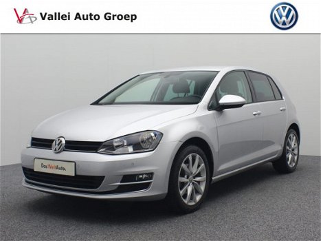 Volkswagen Golf - 1.2 TSI 105PK Highline | Navigatie | Climatronic | Cruise Control | Parkeersensore - 1