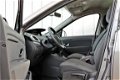 Renault Scénic - 1.6i 16V CELSIUM NAVIGATIE ECC BLUETOOTH CRUISE LMV17 TREKHAAK - 1 - Thumbnail