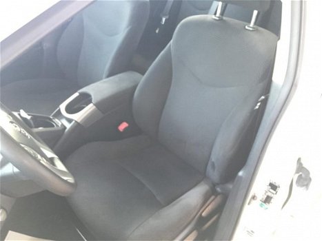Toyota Prius - 1.8 Comfort Navigatie Cruisecontrol - 1