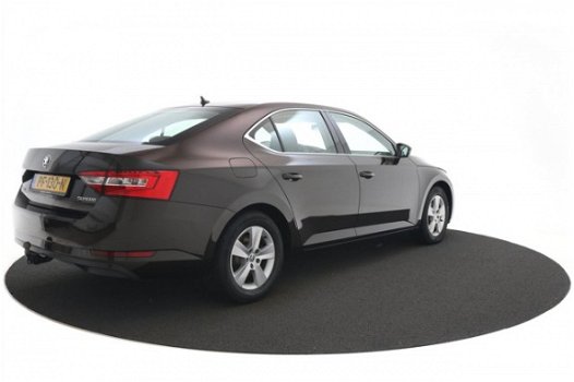 Skoda Superb - 1.6 TDI 120pk Greentech Ambition Business | Trekhaak | Navigatie - 1