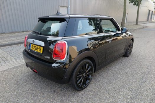 Mini Mini Cooper - 1.5 Chili Business Automaat /Navi/Clima/Leder/Pdc/1e Eig/NAP/Garantie - 1