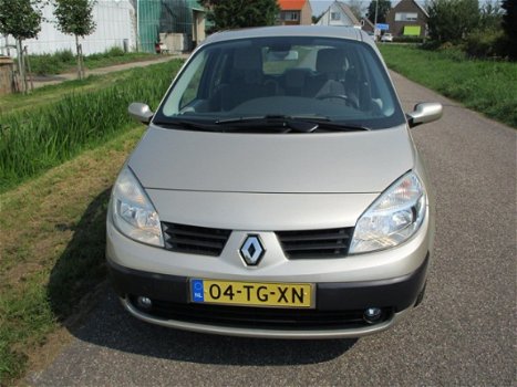 Renault Scénic - 2.0-16V Business Line Automaat - 1