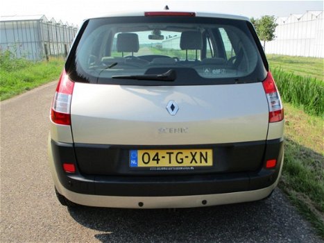 Renault Scénic - 2.0-16V Business Line Automaat - 1