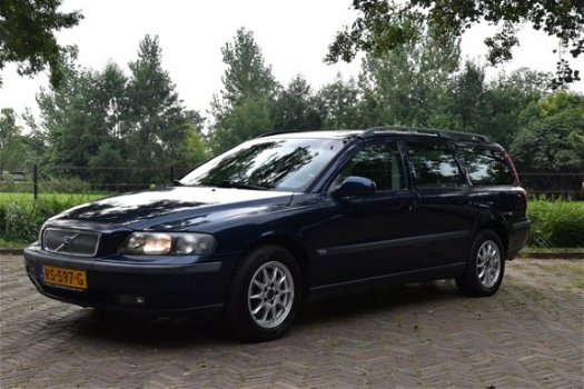 Volvo V70 - 2.4 Comfort Line - 1