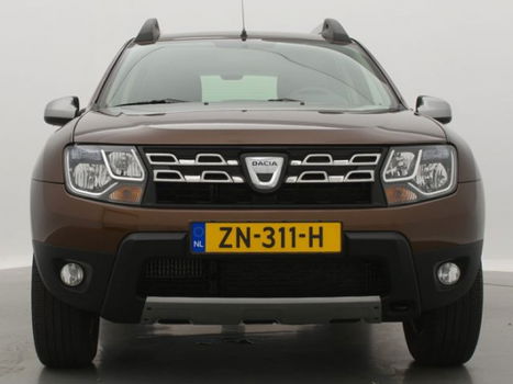 Dacia Duster - TCe 125 4x2 Prestige // Navi / Parkeersensoren / Airco / Trekhaak - 1