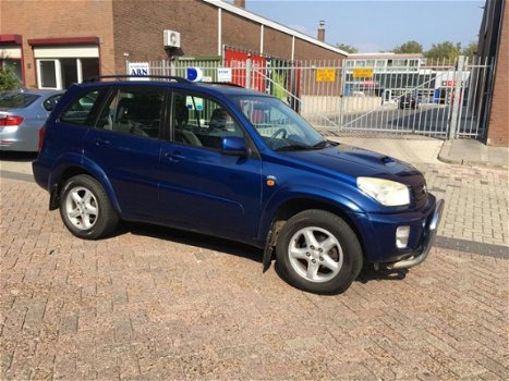 Toyota RAV4 - 2.0 D4-D Luna / Airco / Elek Ramen / Stuurbekrachtiging / APK 6-2020 / - 1