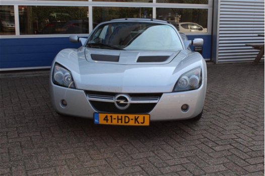 Opel Speedster - 2.2-16V perfect onderhouden. Prijs op aanvraag - 1