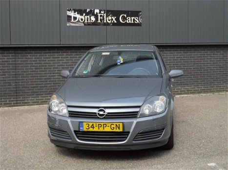 Opel Astra - 1.4 Essentia - 1