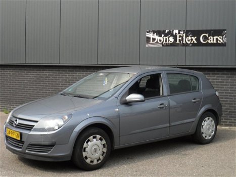 Opel Astra - 1.4 Essentia - 1