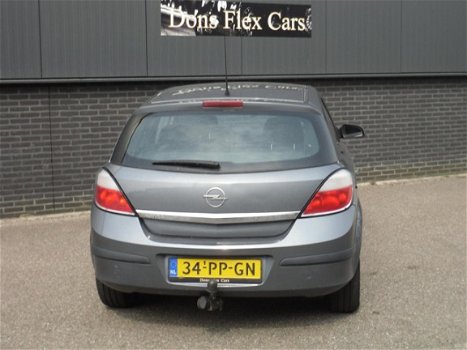 Opel Astra - 1.4 Essentia - 1