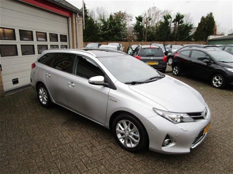 Toyota Auris Touring Sports - 1.8 Hybrid Lease+ - 1