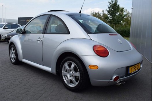 Volkswagen New Beetle - 2.3 V5 Highline Leer/stoelverwarming Airco Schuifdak - 1