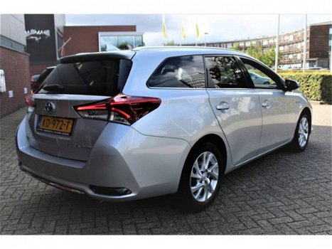 Toyota Auris Touring Sports - 1.8 Hybrid Trend Pano - 1