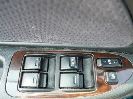 Toyota Avensis - 2.0-16V Linea Sol Airco, Elekt Pakket, Met Nieuwe Apk - 1
