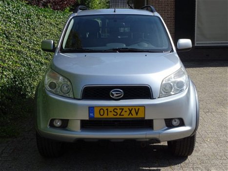 Daihatsu Terios - 1.5-16v Exclusive Airco, El. Pakket, 4x4, 1e eigenaar, Dealer onderhouden - 1