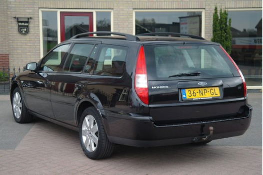 Ford Mondeo Wagon - 1.8-16V First Edition - 1