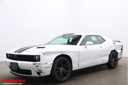 Dodge Challenger - 3.6 V6 SXT Aut. Clima Cruise Camera LED