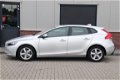 Volvo V40 - T4 180PK Aut. Kinetic, Afn. Trekhaak, Cruise Control - 1 - Thumbnail