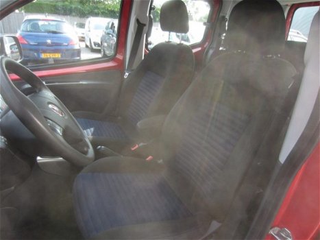 Fiat Qubo - 1.4 Dynamic * Airco * Trekhaak * Mistlampen * 5-Persoons * Hoge Zit * Vingerhoets; Vierd - 1