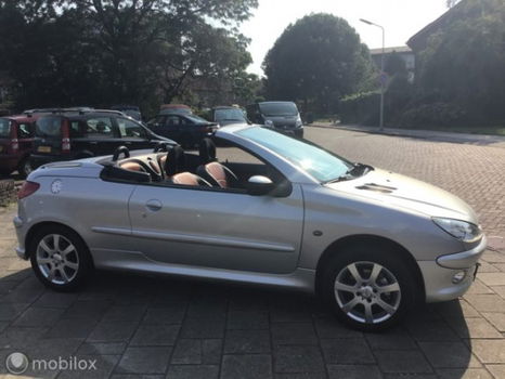 Peugeot 206 - 1.6-16V Quiksilver - 1