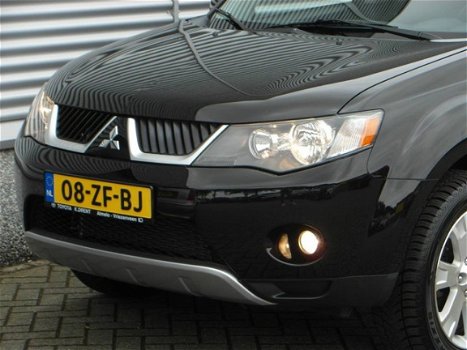 Mitsubishi Outlander - 2.4 Intro Edition 1500KG Trekvermogen - 1