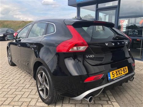 Volvo V40 - 2.0 D4 Ocean Race Business R-line | Winter Sale Voordeel - 1