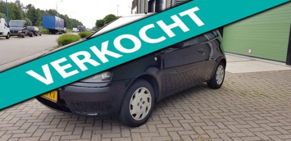 Fiat Punto - 1.2 2001 Zwart NAP*NIEUWE APK T/M 10-2020 - 1