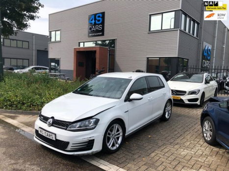 Volkswagen Golf - 2.0 GTD CAMERA/NAVI 2017 RIJDBAAR - 1