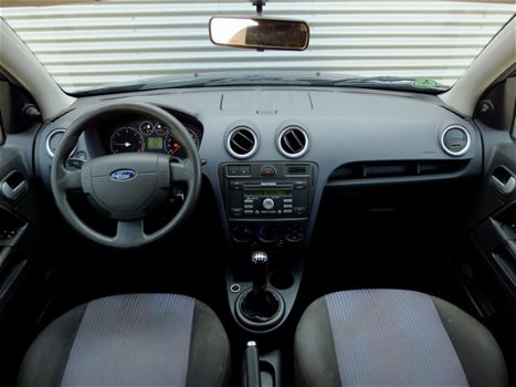 Ford Fusion - 1.4 TDCi Futura *Airco*Voorruitverwarming*Radio/CD - 1